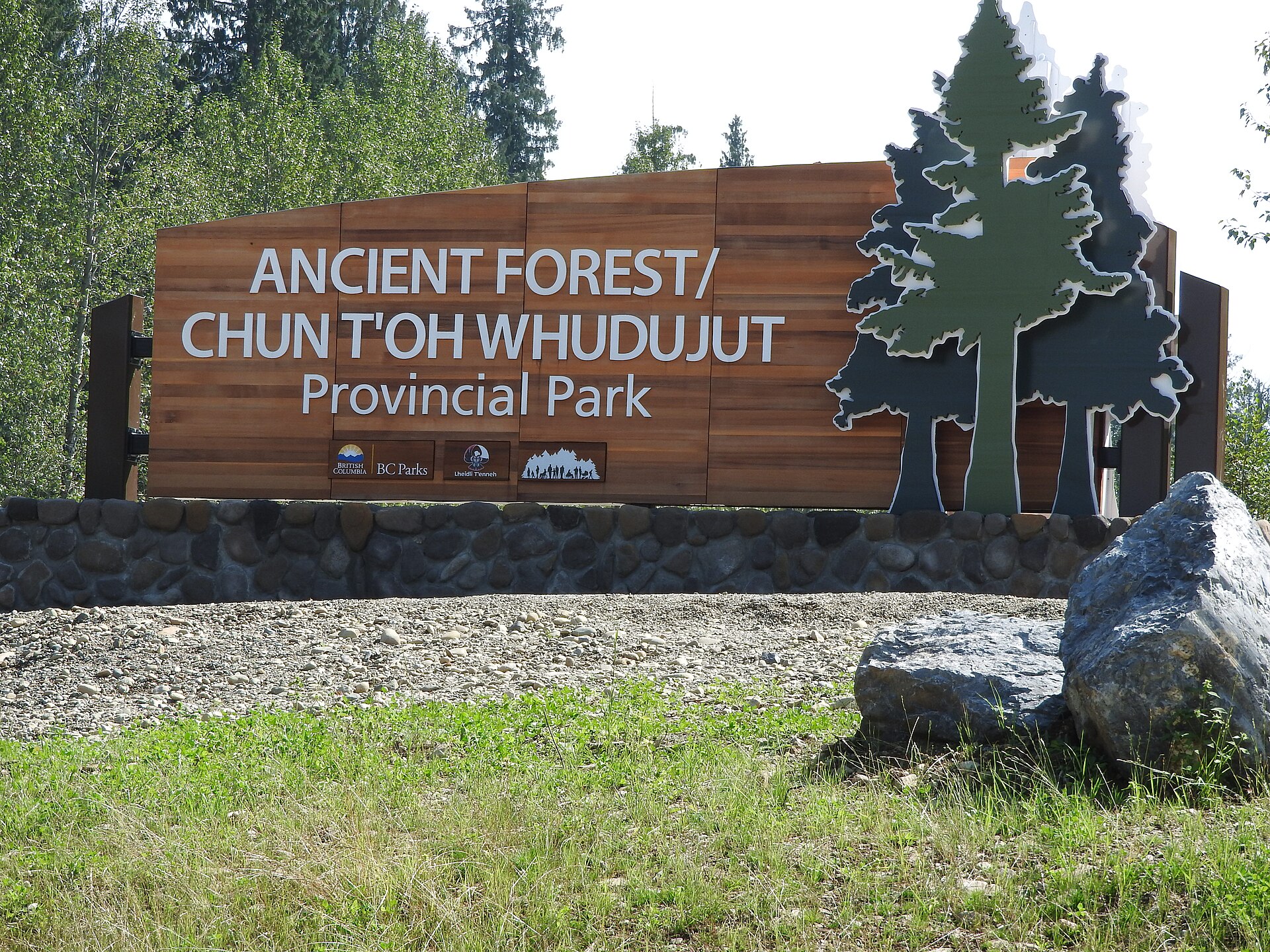 Entrance to Ancient Forest / Chun T’oh Whudujut Provincial Park