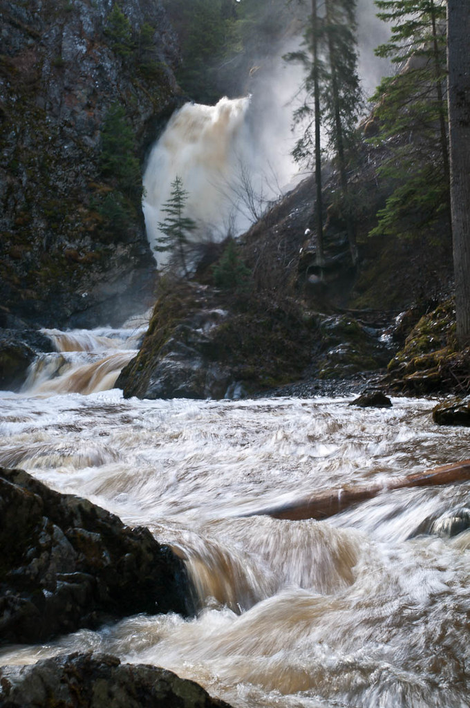 Hixon Falls in spring runoff