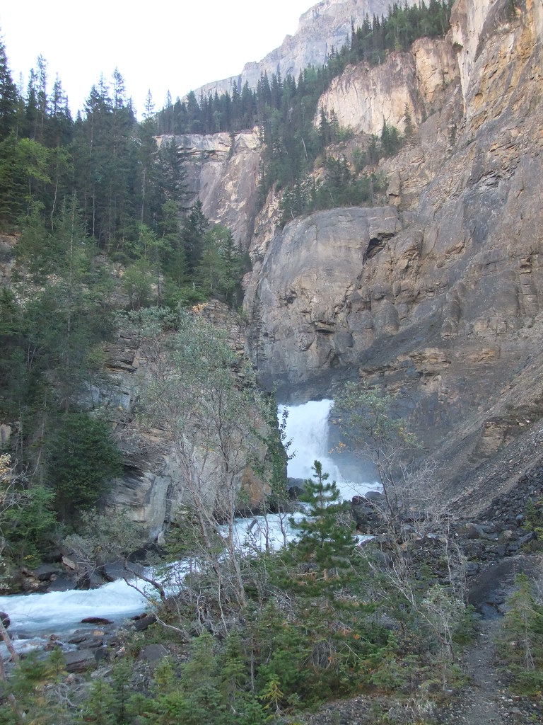 White Falls on the Berg Lake Trail